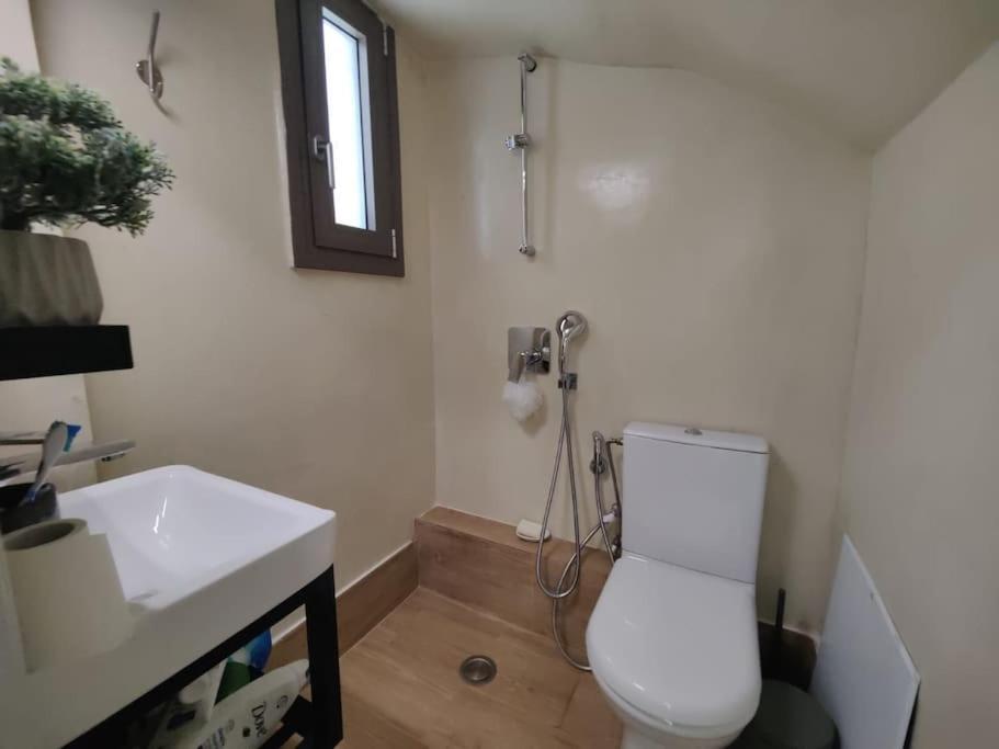 Peaceful Maisonette Near Rafina Pikermion