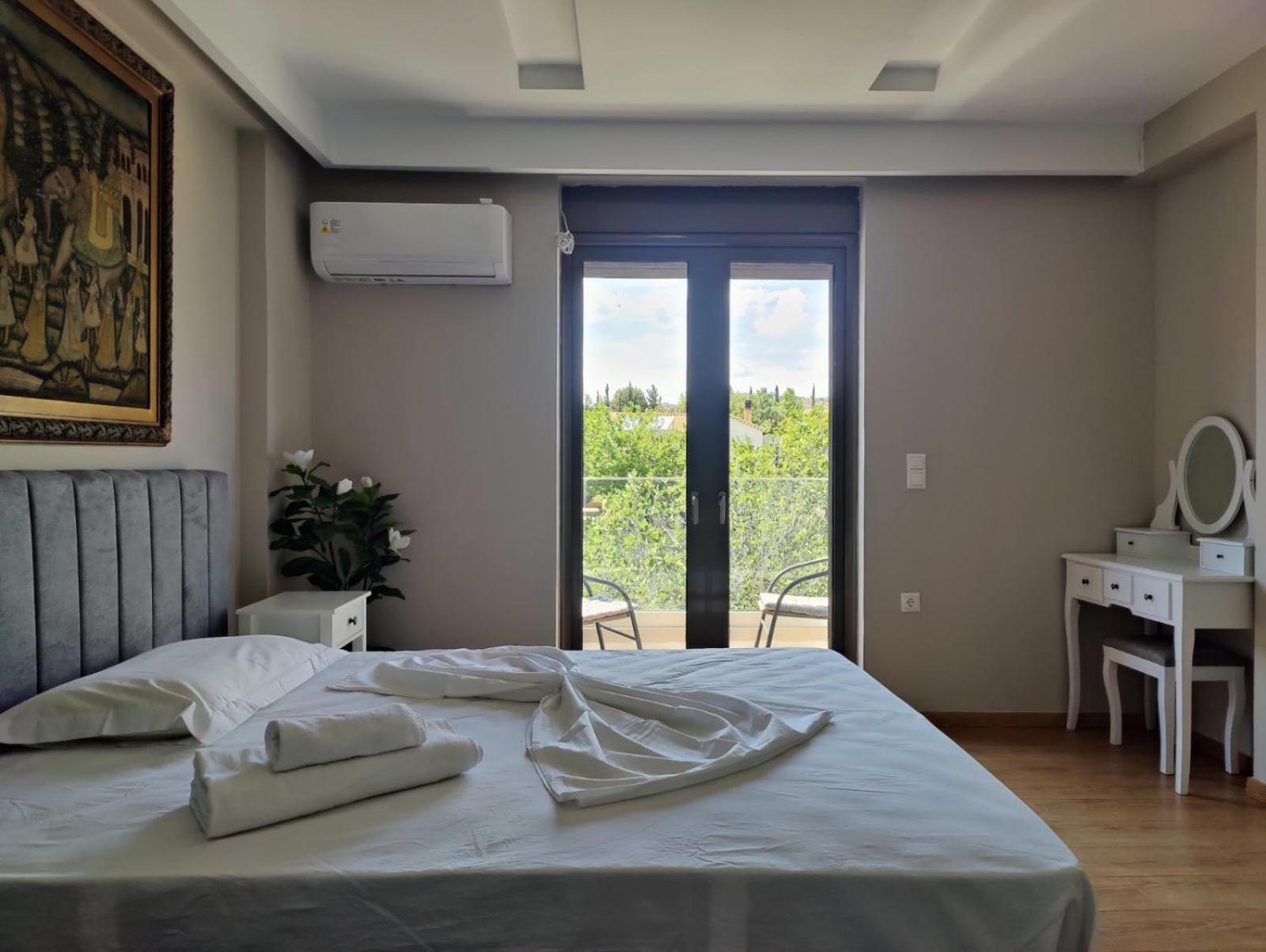 Peaceful Maisonette Near Rafina Apartment *